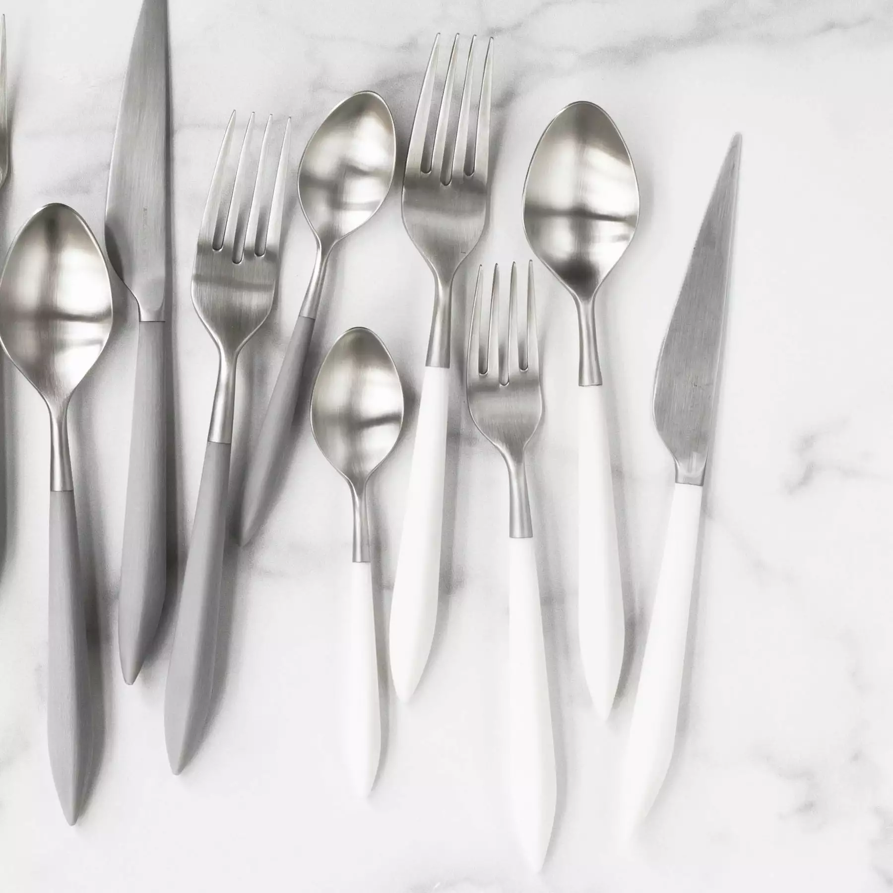 Vietri Ares Argento & White Five-Piece Place Setting - Image 2