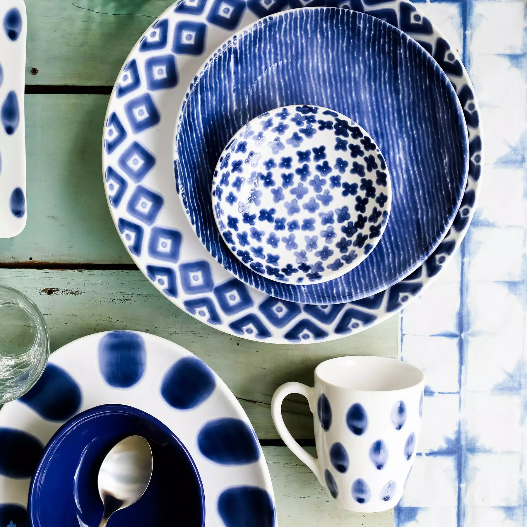 Viva By VIETRI Santorini Flower Condiment Bowl - Image 4